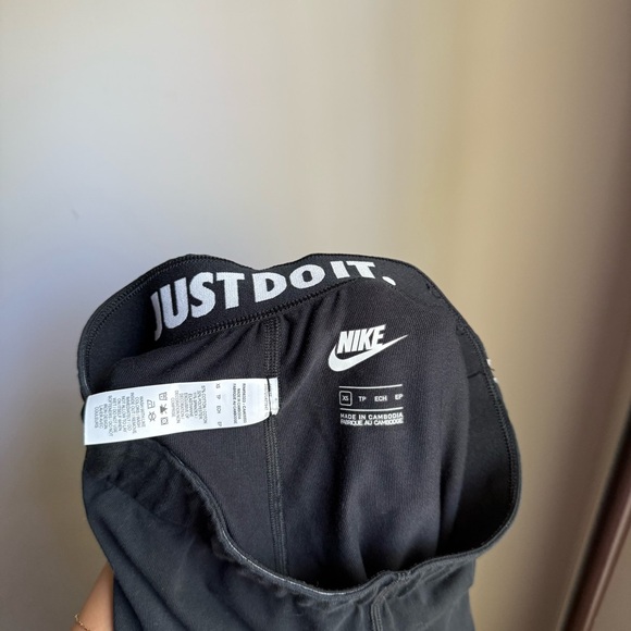 Nike black essential high-waisted leggings - Picture 4 of 4